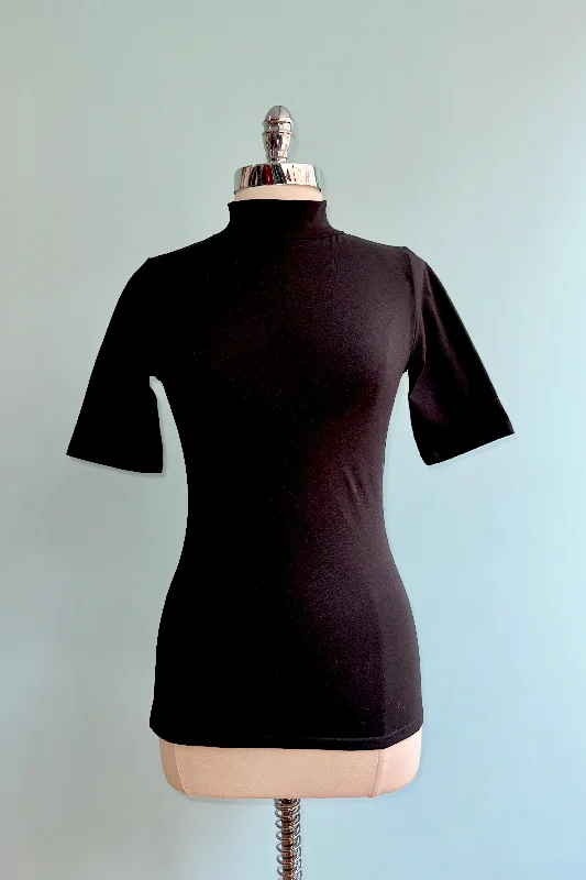 Nordic Minimalist Home Look Solid Black Denise Elbow Length Top by Heart of Haute